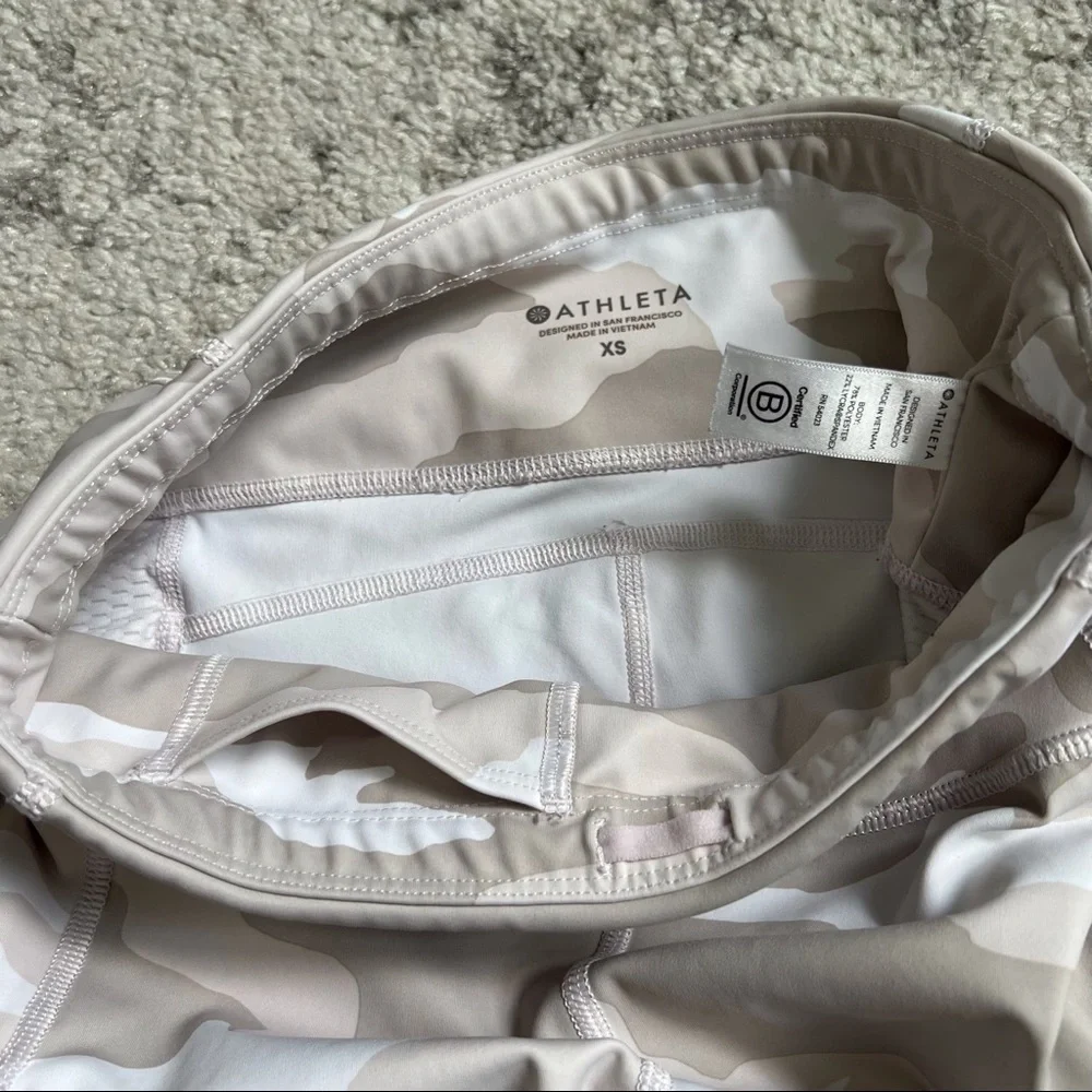 𝅺Athleta Contender Tight 7/8 Athletic Legging White Camo Print Size XS - Picture 12 of 13
